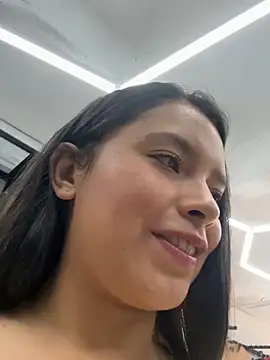 Miss Bella Flame online show from 8, 4, 2026