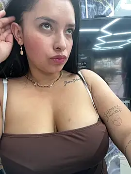 Miss Bella Flame online show from 28, 7, 2026