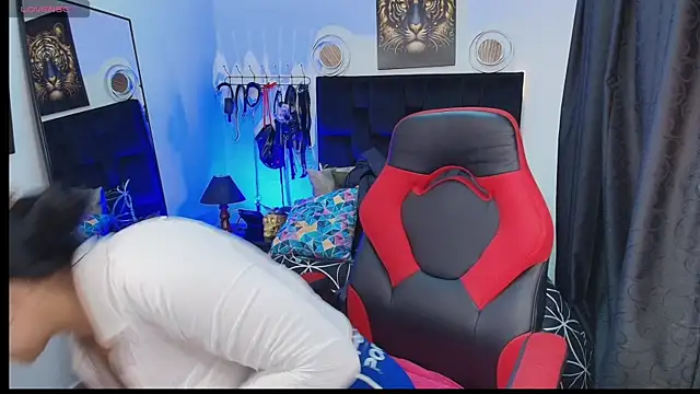 Liu wen  online show from 28, 4, 2026