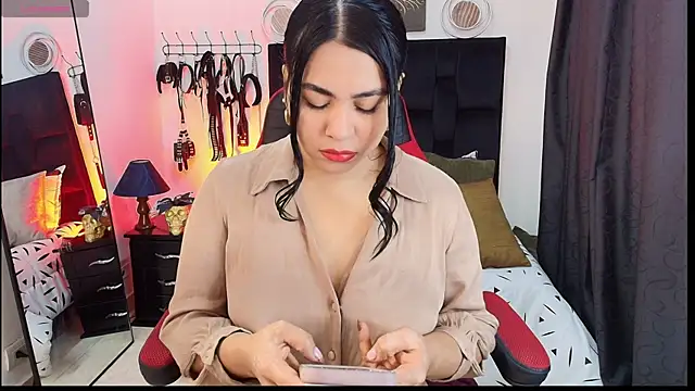 Liu wen  online show from 29, 7, 2026