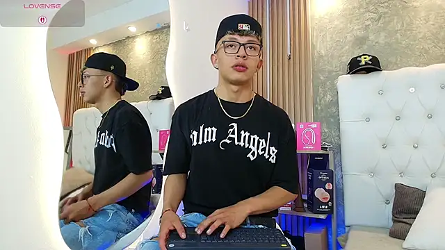 Dark Nico online show from 23, 4, 2026