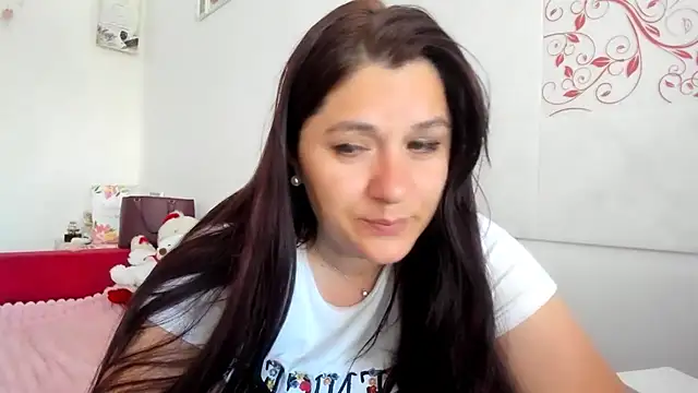 Snapshot of EVELYNA88 chatting on 26, 5, 2026 EVELYNA88 online show from 26, 5, 2026