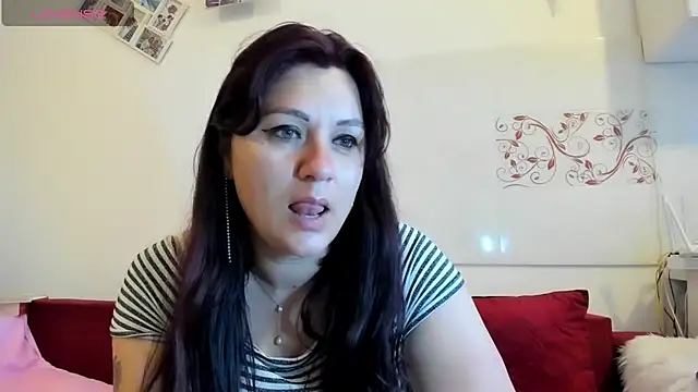 EVELYNA88 online show from 24, 7, 2026