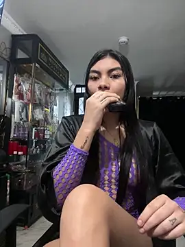 eimmy  skinny online show from 13, 4, 2026