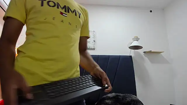 kleiver cum18 online show from 28, 2, 2026