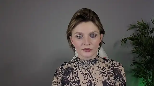 Snapshot of BjorkLight chatting on 6, 3, 2026 BjorkLight online show from 6, 3, 2026