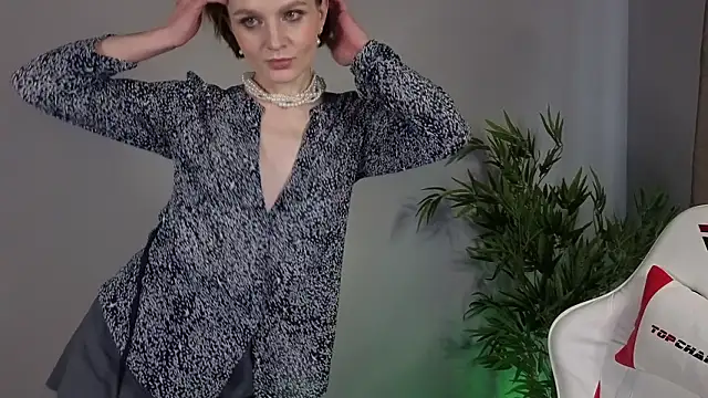 Snapshot of BjorkLight chatting on 7, 3, 2026 BjorkLight online show from 7, 3, 2026