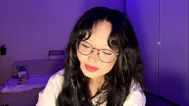 KateGlowee online show from 5, 3, 2026