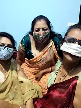 Kannadasexywifes online show from 19, 4, 2026