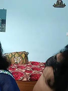 Kannadasexywifes online show from 27, 5, 2026
