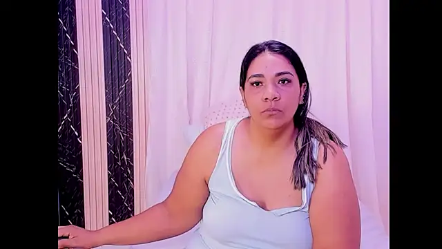 Cinnamon Skin01 online show from 19, 4, 2026