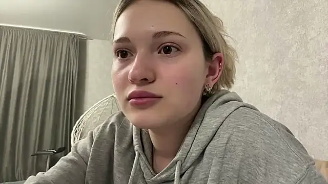 Linaceleste online show from 11, 3, 2026