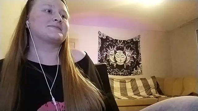 AnikaLipps online show from 18, 4, 2026