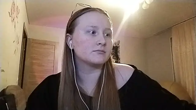 AnikaLipps online show from 19, 4, 2026