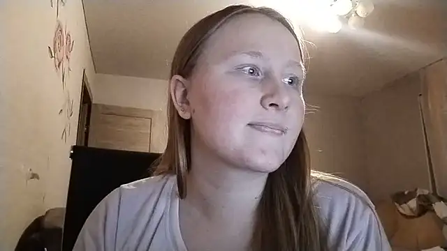 Snapshot of AnikaLipps chatting on 7, 6, 2026 AnikaLipps online show from 7, 6, 2026