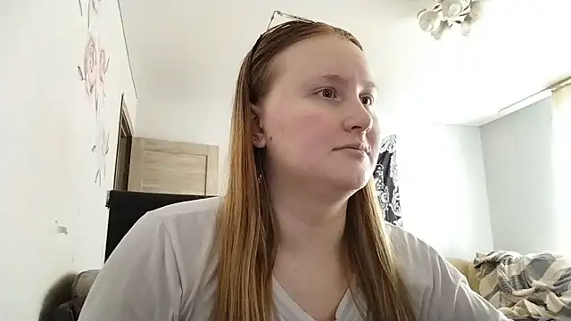 Snapshot of AnikaLipps chatting on 10, 6, 2026 AnikaLipps online show from 10, 6, 2026