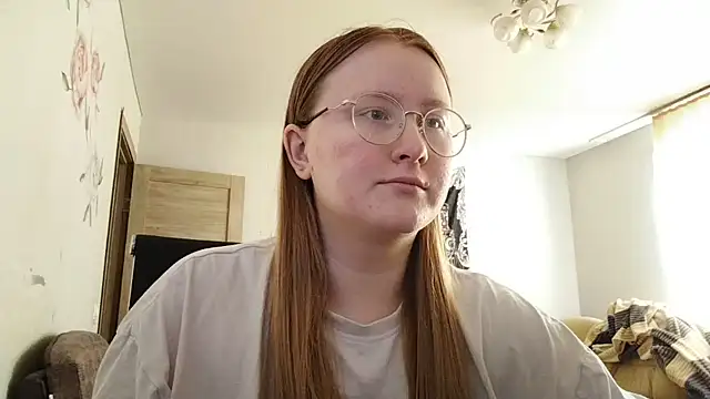 AnikaLipps online show from 17, 6, 2026