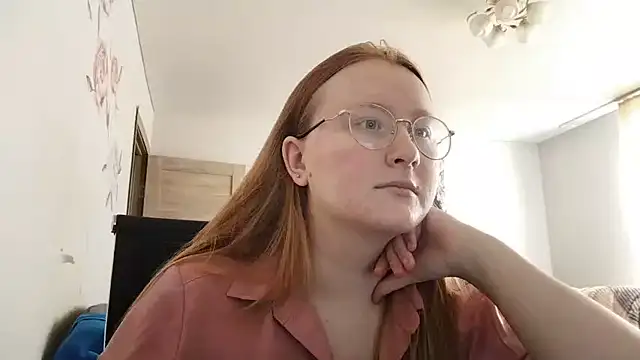 AnikaLipps online show from 20, 6, 2026