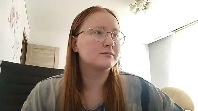 AnikaLipps online show from 27, 6, 2026
