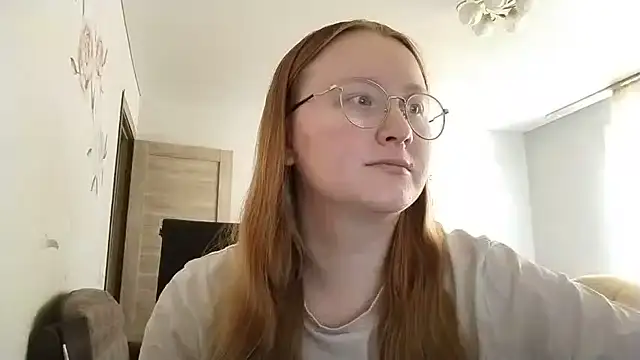 AnikaLipps online show from 30, 6, 2026