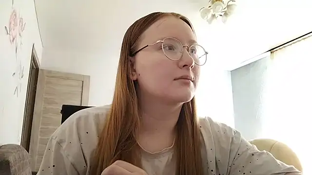 AnikaLipps online show from 14, 7, 2026