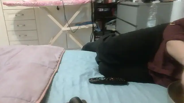 luanahot1 online show from 24, 4, 2026