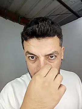 Gissele Rubi online show from 5, 3, 2026