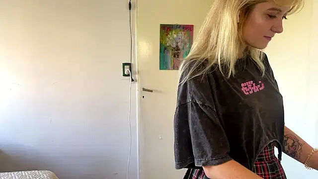 Snapshot of Sophiasnarl chatting on 15, 3, 2026 Sophiasnarl online show from 15, 3, 2026