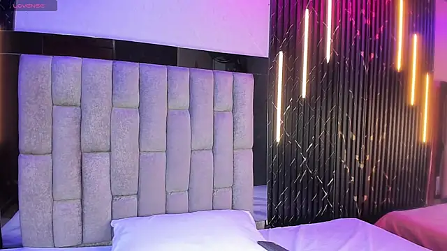 CamilaParisi online show from 20, 4, 2026