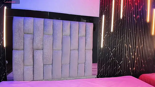 CamilaParisi online show from 24, 4, 2026