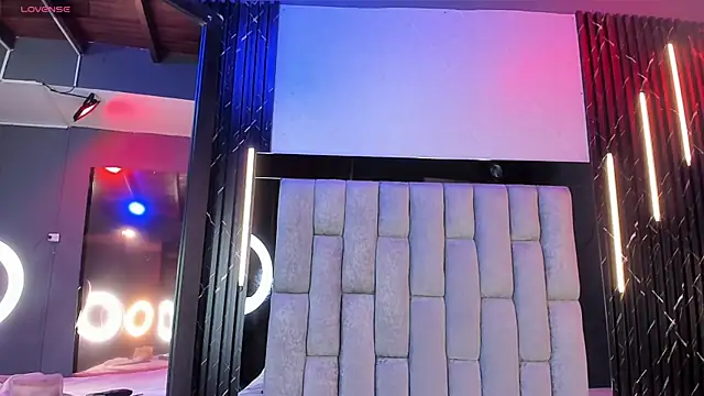 CamilaParisi online show from 25, 4, 2026