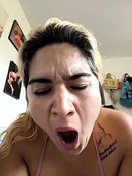 violet-grey online show from 18, 4, 2026