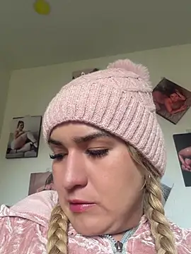 violet-grey online show from 23, 7, 2026