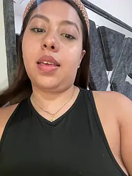 Snapshot of Emiily_joee_ chatting on 9, 7, 2026 Emiily joee online show from 9, 7, 2026