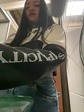 Daniela Pink online show from 23, 4, 2026