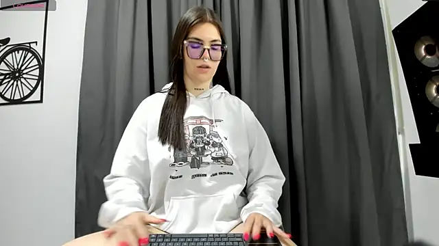 Daniella Wildx online show from 27, 4, 2026