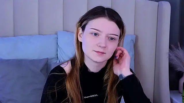 AlyssFrost online show from 29, 7, 2026