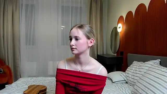 TraceeRebollar online show from 10, 3, 2026