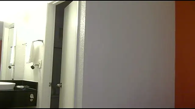 Snapshot of RoseColoredGlasses chatting on 21, 3, 2026 RoseColoredGlasses online show from 21, 3, 2026