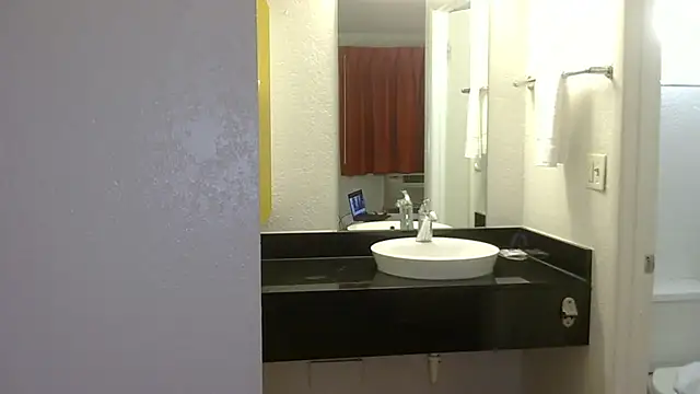 Snapshot of RoseColoredGlasses chatting on 22, 3, 2026 RoseColoredGlasses online show from 22, 3, 2026