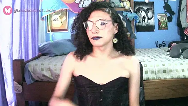 lewd mooncat online show from 27, 3, 2026