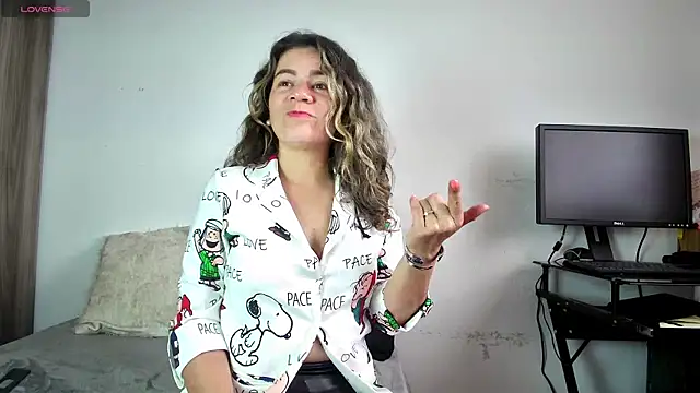 oriana thomson01 online show from 22, 7, 2026