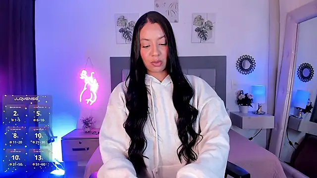 julietha Vega online show from 21, 4, 2026