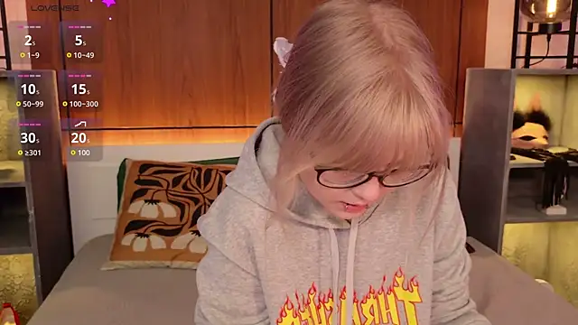 MoliQin online show from 25, 4, 2026