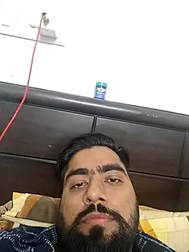 Snapshot of parasxarora chatting on 11, 4, 2026 parasxarora online show from 11, 4, 2026