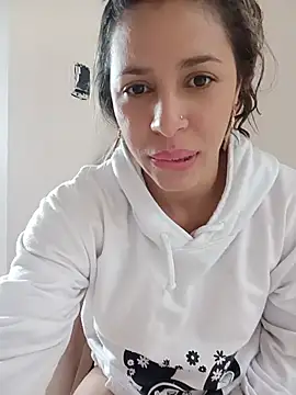 Snapshot of kiki_milu chatting on 14, 5, 2026 kiki milu online show from 14, 5, 2026