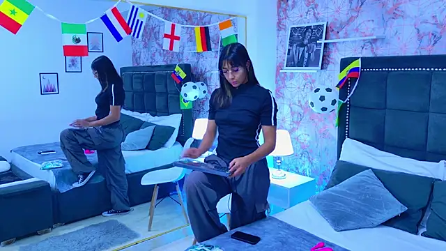 Raven Gloomy online show from 15, 7, 2026
