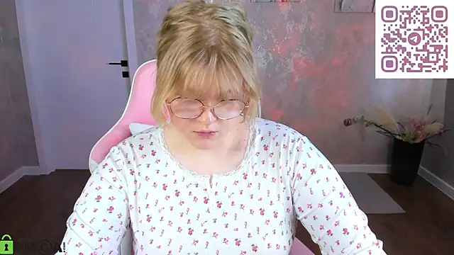 luna c0ra online show from 22, 4, 2026