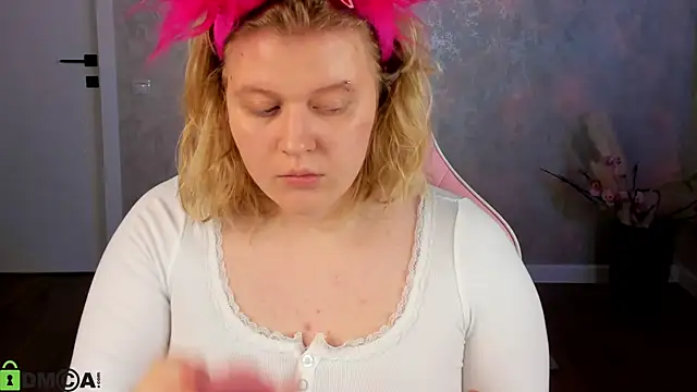 luna c0ra online show from 24, 4, 2026