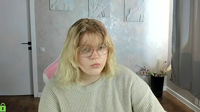 luna c0ra online show from 29, 4, 2026